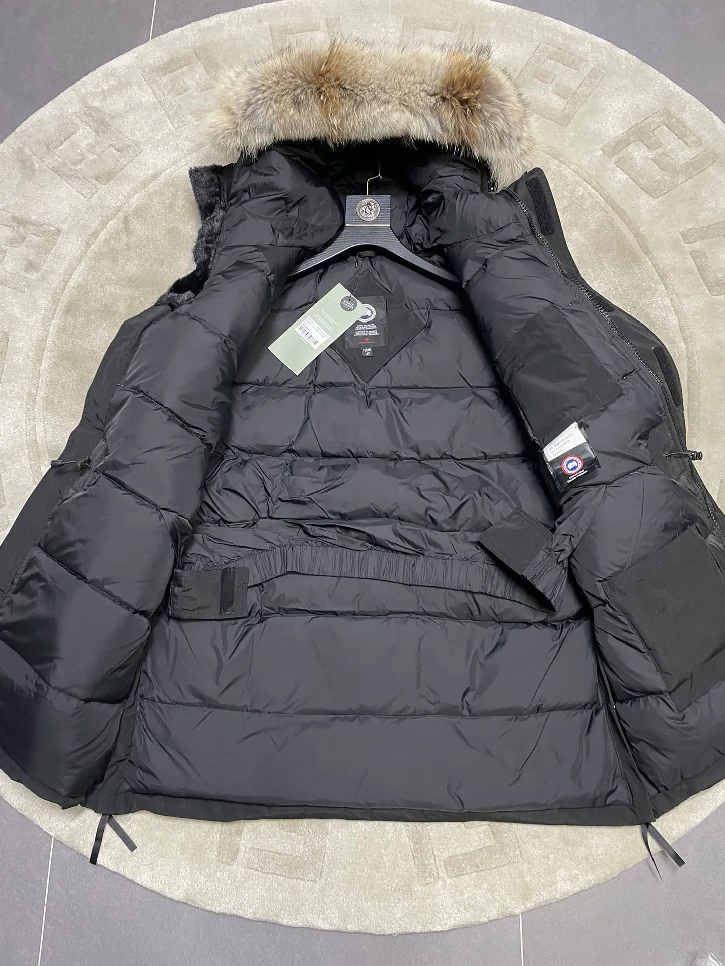 CANADA GOOES 10 Factory : . . . .Premium ， Drop Shipping！ Snow Mantra 10 ， ， 。 。 ， 。 21 ，TC 85 ， Wear-Resistant。 90 . 100% nylon ， ， ！ YKK ，YKK ， 。3M ， 。 : ， 。 ， · · Quality· ！ SIZE:XS-XXL